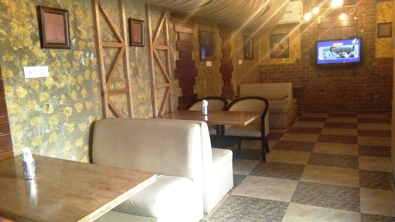 The White Klove New Delhi Exterior photo